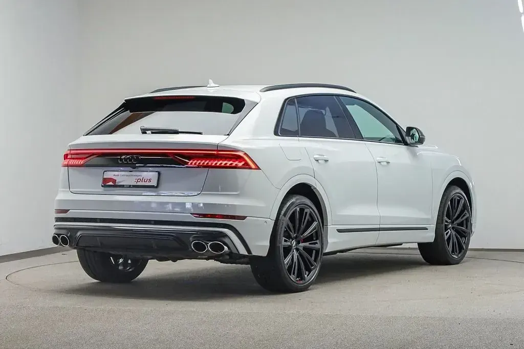 Gebraucht Audi SQ8 Ambiente 507 PS (372 kW) 2022 Gletscherweiß metallic SUV