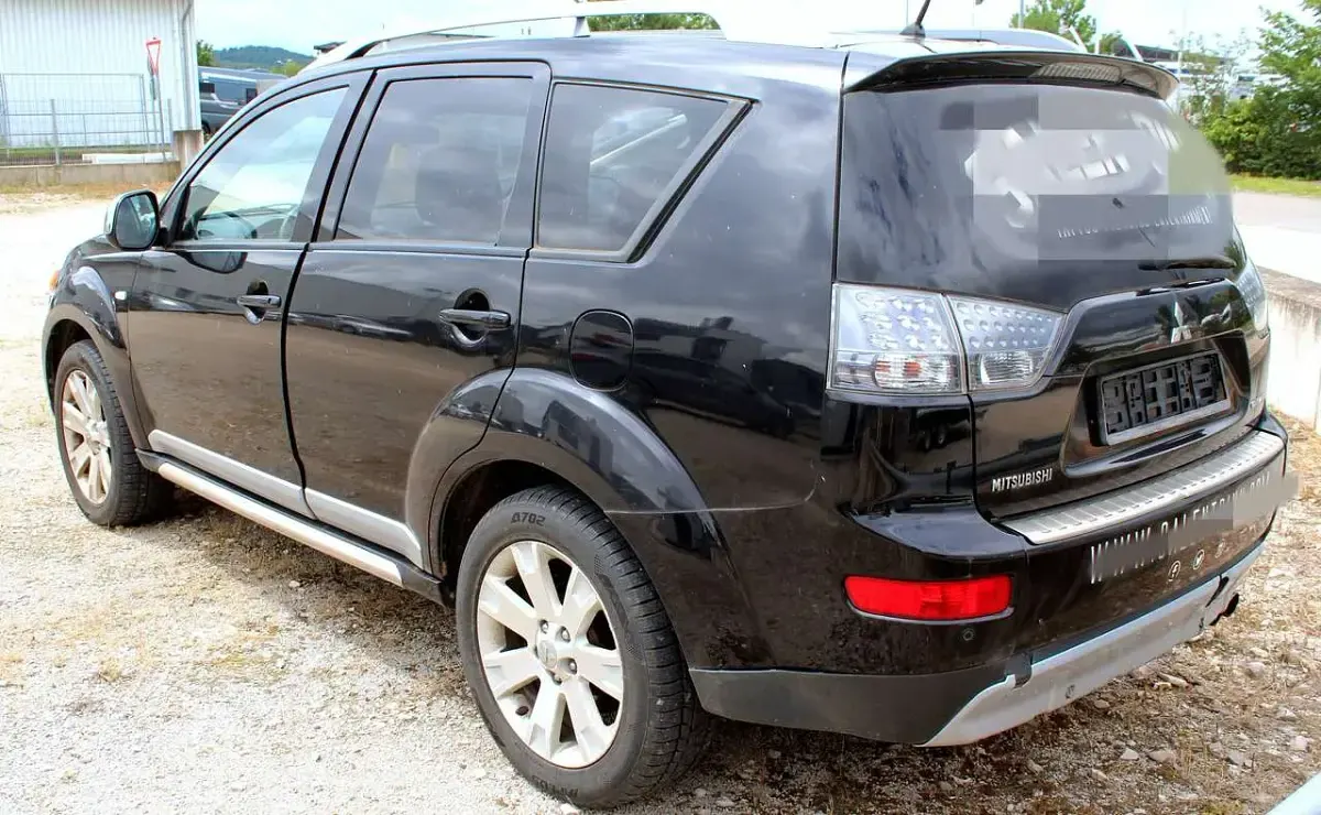 Gebraucht Mitsubishi Outlander Invite 140 PS (102 kW) 2008 Schwarz SUV