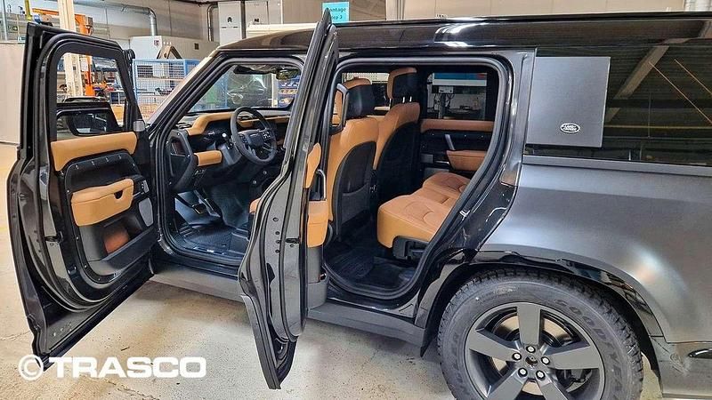 Neu Land Rover Defender 426 PS (313 kW) 2025 1df (eiger grey) SUV