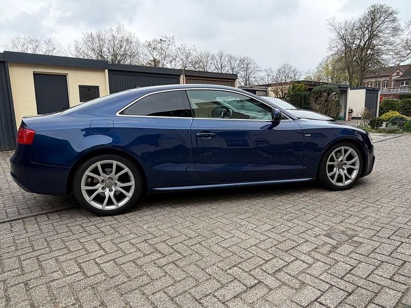 Second-hand Audi A5 Performance 211 CP (155 kW) 2013 Albastru Coupe