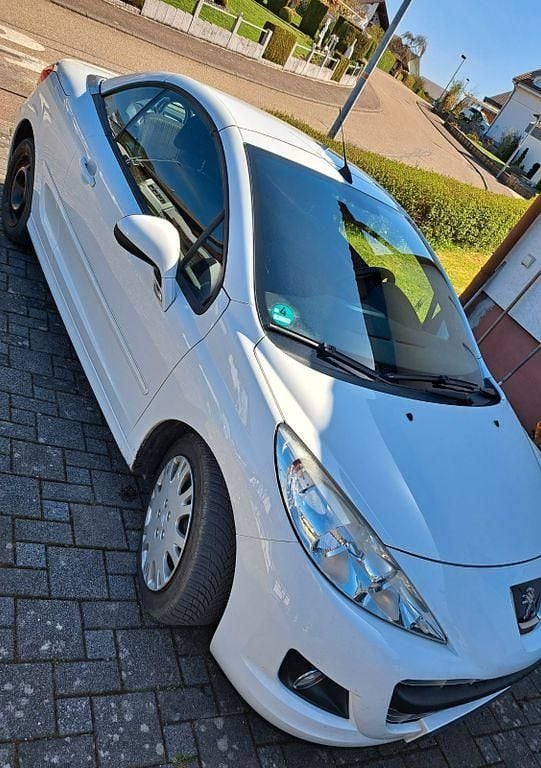 Weiß Gebraucht 2013 Peugeot 207 CC Cabrio | 3.200 € (Guter Preis) - Bild 1/4