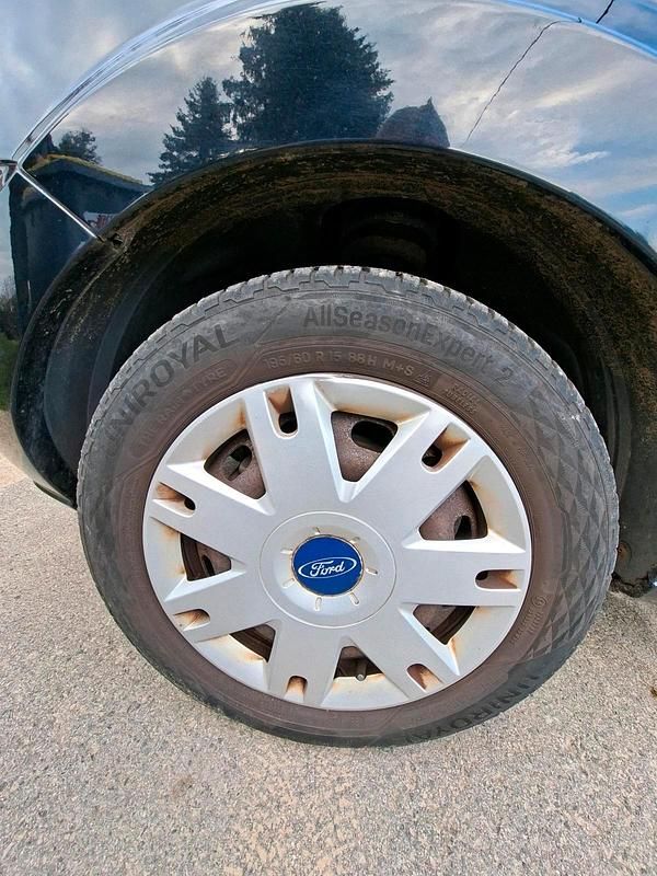 Second-hand Ford Fusion 2011 Negru Hatchback