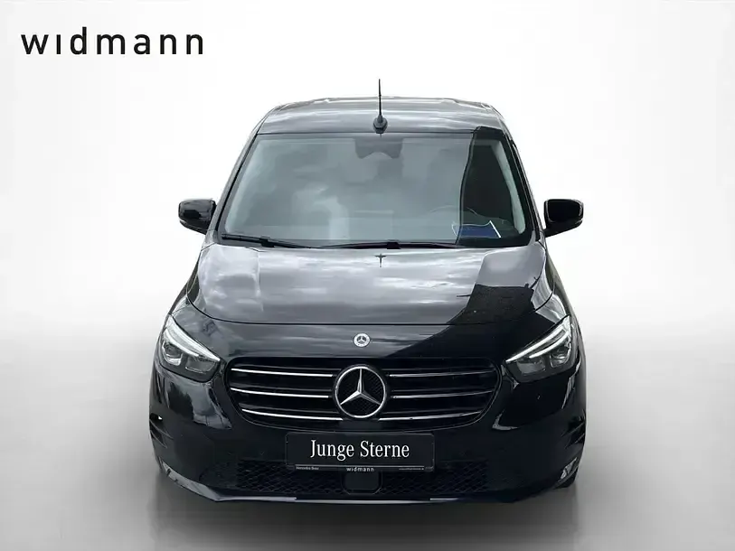 Gebraucht Mercedes T180 Progressive 116 PS (85 kW) 2023 Schwarz Van / Kleinbus