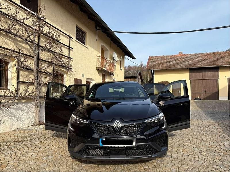 Gebraucht Renault Arkana 158 PS (116 kW) 2024 Schwarz SUV