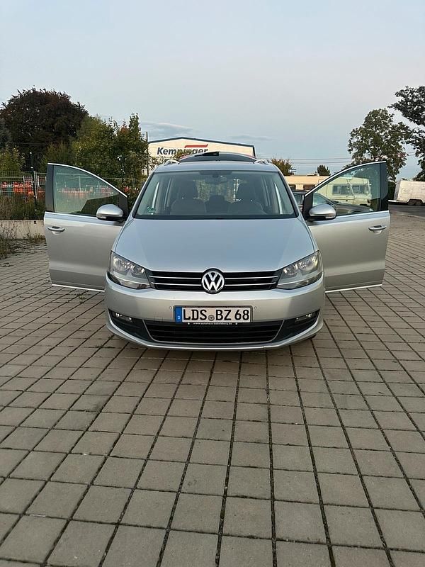 Silber Gebraucht 2010 VW Sharan Van / Kleinbus | 9.500 € (Superpreis) - Bild 1/4