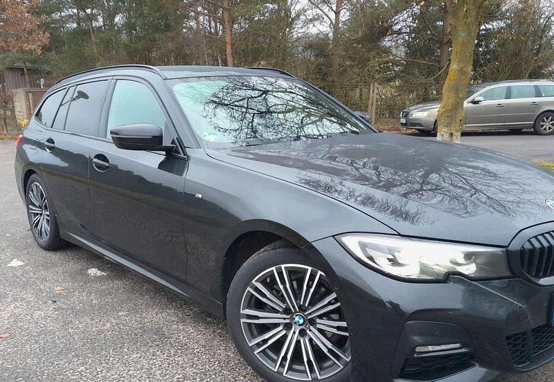 Gebraucht BMW 318 M Sport 150 PS (110 kW) 2021 Schwarz Kombi