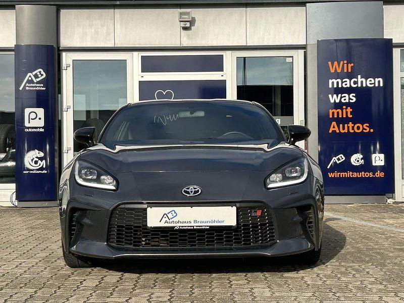 Grau Gebraucht 2023 Toyota GR86 PURE Coupé | 32.750 € (Guter Preis) - Bild 1/4