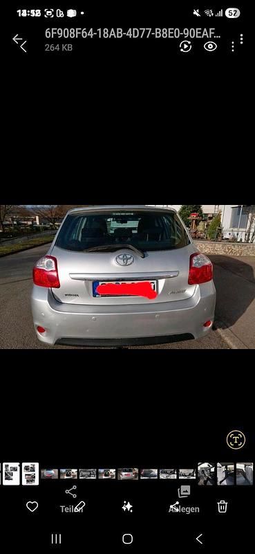 Gebraucht Toyota Auris Life+ 99 PS (72 kW) 2011 Silber Kleinwagen