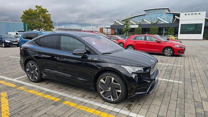 Schwarz Gebraucht 2023 Skoda Enyaq iV Suite SUV | 36.500 € (Superpreis) - Bild 1/4