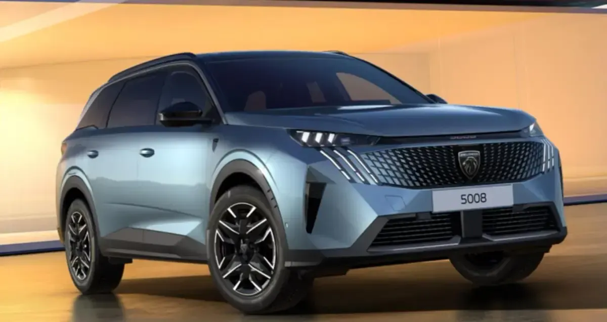 Neu Peugeot 5008 GT 145 PS (106 kW) 2026 Ingaro blau metallic SUV