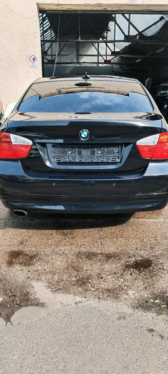 Gebraucht BMW 320 2008 Schwarz Limousine