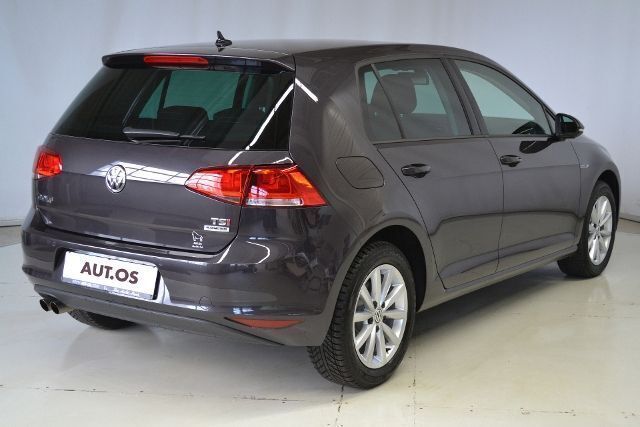 Gebraucht VW Golf VII Comfortline 125 PS (91 kW) 2015 Grau metallic Limousine