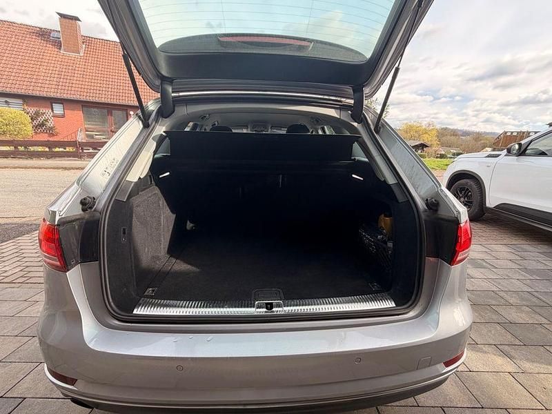 Gebraucht Audi A4 Ambiente 150 PS (110 kW) 2017 Silber Kombi
