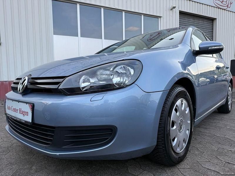 Blau Gebraucht 2010 VW Golf VI Trendline Limousine | 4.480 € (Fairer Preis) - Bild 1/4