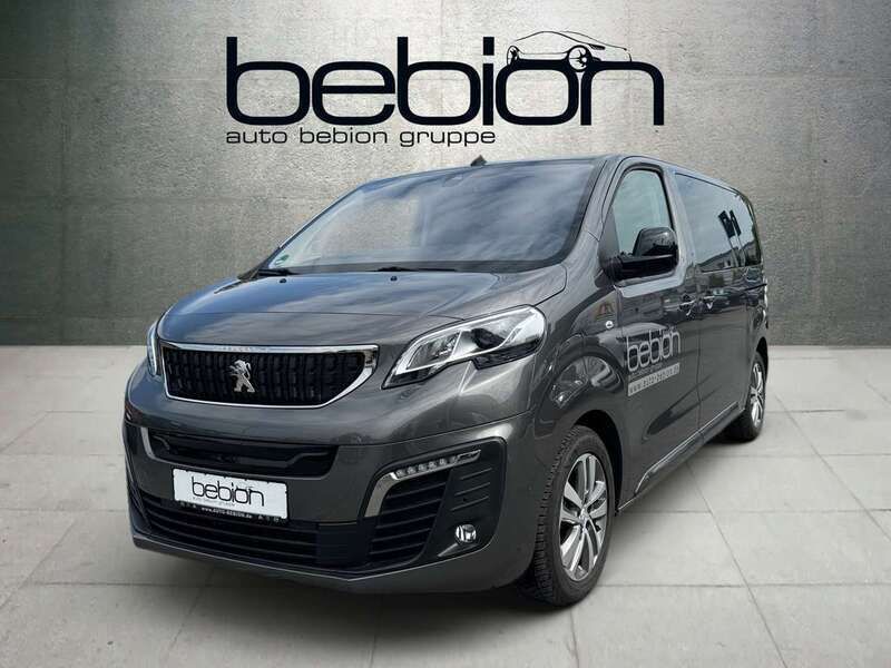 Grau Gebraucht 2023 Peugeot e-Traveller Business-Line Van / Kleinbus | 43.880 € (Fairer Preis) - Bild 1/4