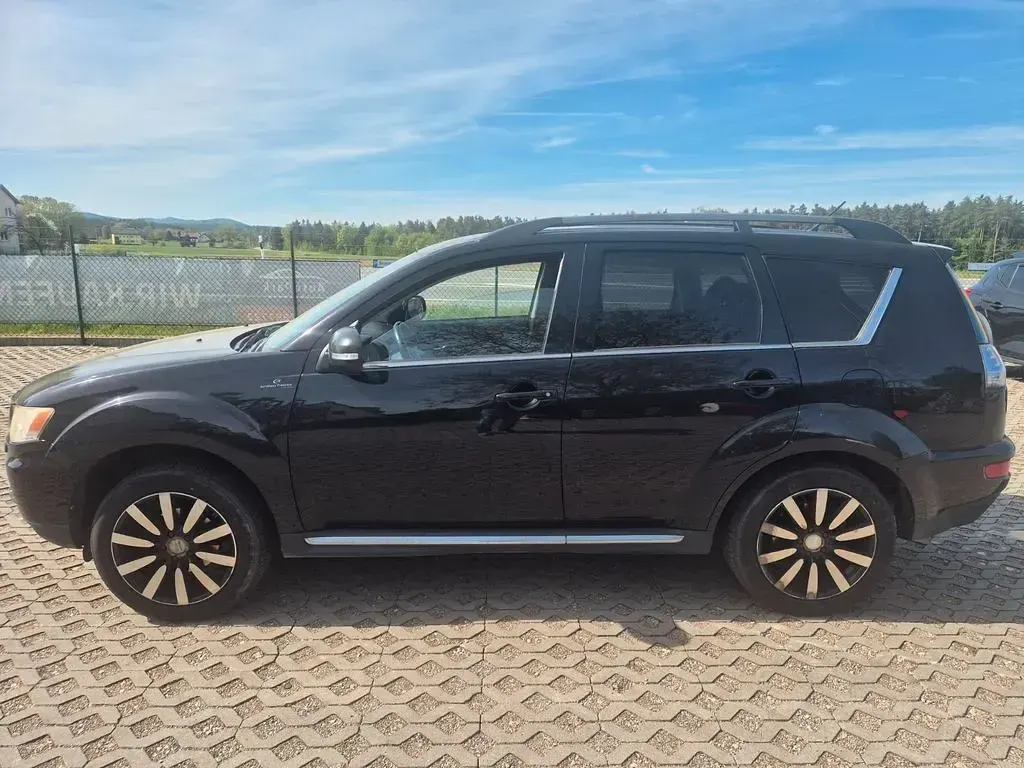 Gebraucht Mitsubishi Outlander 177 PS (130 kW) 2013 Schwarz SUV