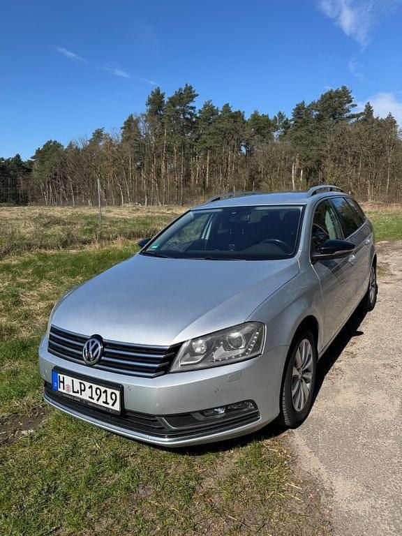 Gebraucht VW Passat Comfortline 140 PS (102 kW) 2014 Silber Kombi