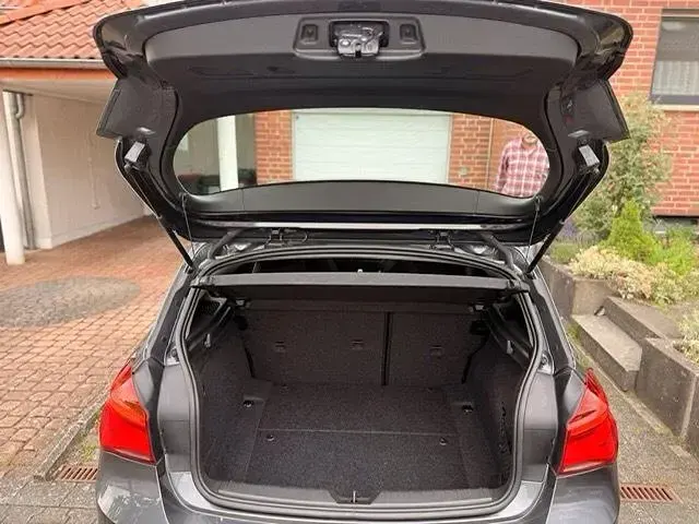 Gebraucht BMW 118 Advantage 136 PS (100 kW) 2016 Grau Kleinwagen