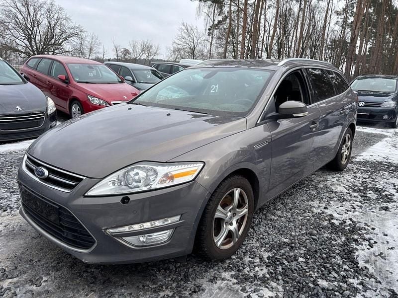 Gebraucht Ford Mondeo Titanium 160 PS (117 kW) 2013 Braun Kombi