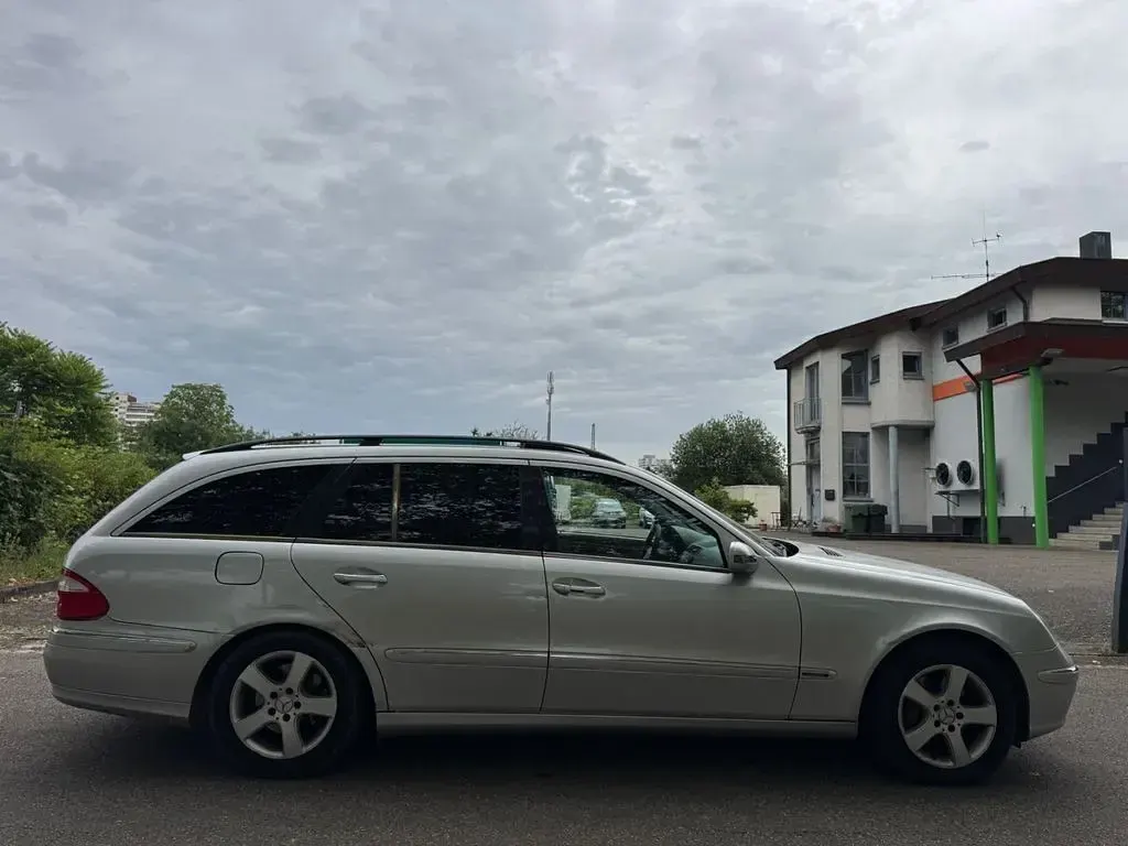 Gebraucht Mercedes E280 Elegance 177 PS (130 kW) 2004 Silber Limousine
