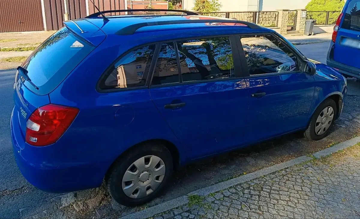 Second-hand Skoda Fabia 60 CP (44 kW) 2009 Albastru Break
