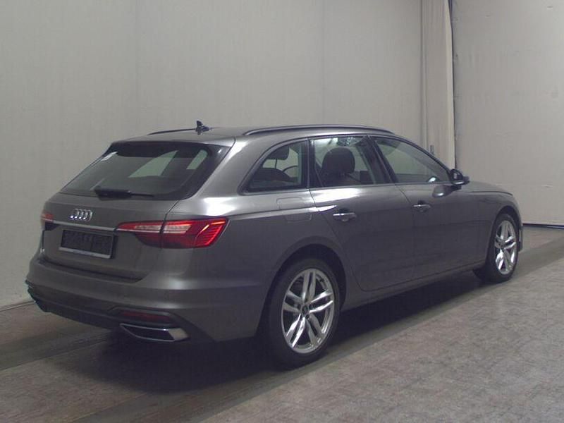 Gebraucht Audi A4 Ambiente 163 PS (119 kW) 2021 Grau Kombi
