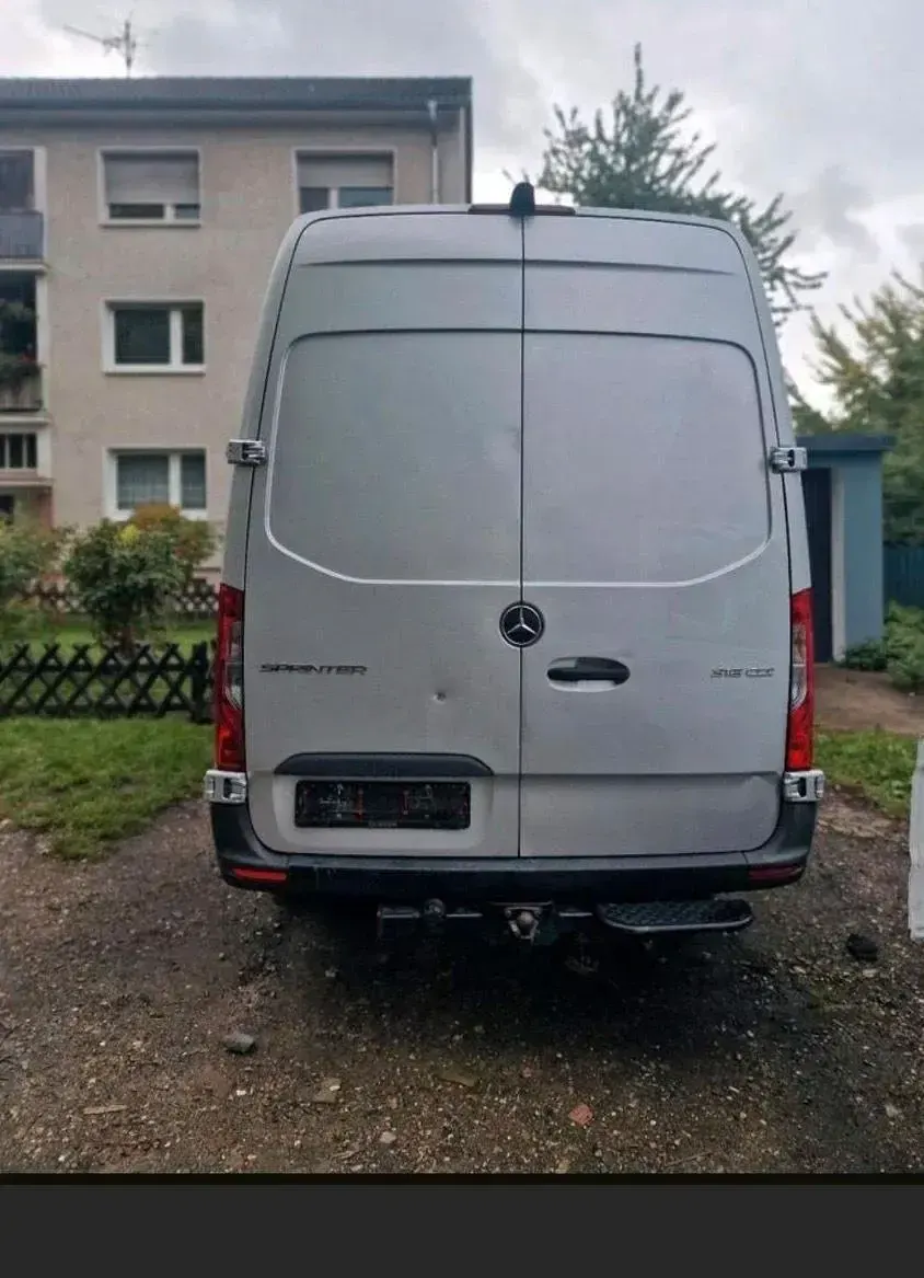 Gebraucht Mercedes Sprinter 163 PS (119 kW) 2018 Silber Van