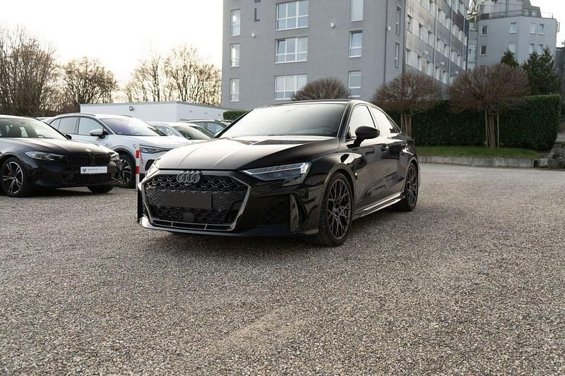Gebraucht Audi RS3 Sport 400 PS (294 kW) 2025 Schwarz Limousine