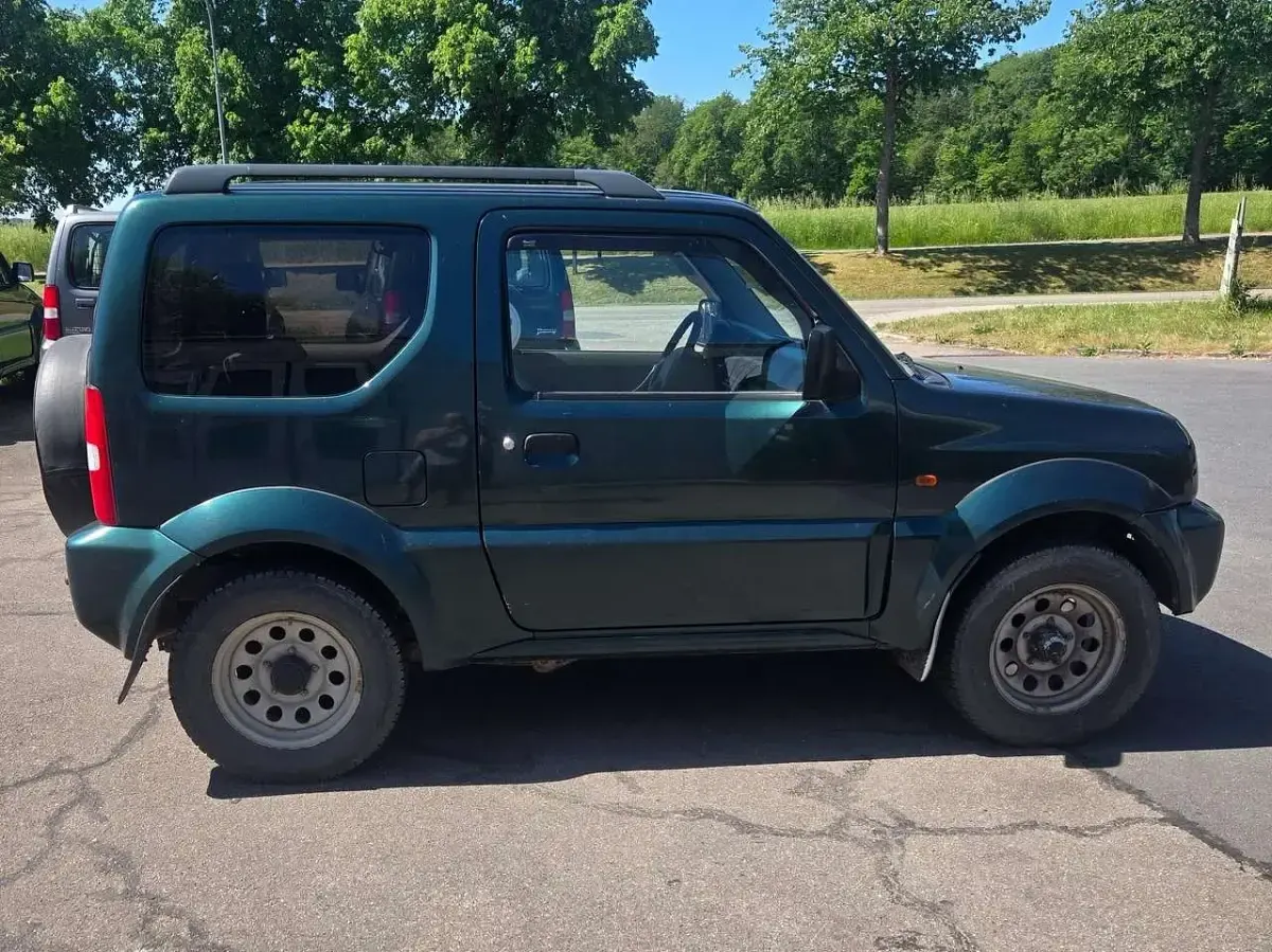 Używany Suzuki Jimny 82 KM (60 kW) 2001 Zielony SUV