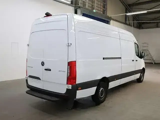 Gebraucht Mercedes Sprinter 150 PS (110 kW) 2025 Weiss Van