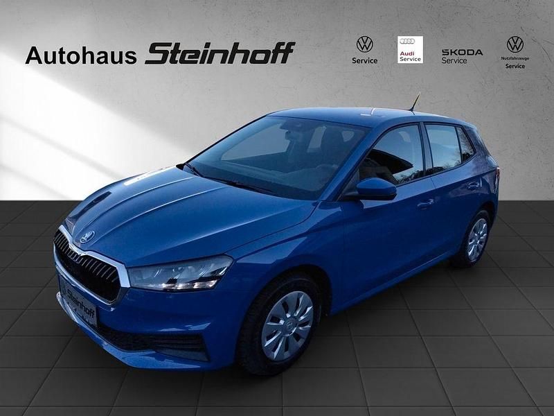Blau Gebraucht 2022 Skoda Fabia Limousine | 12.890 € (Superpreis) - Bild 1/4