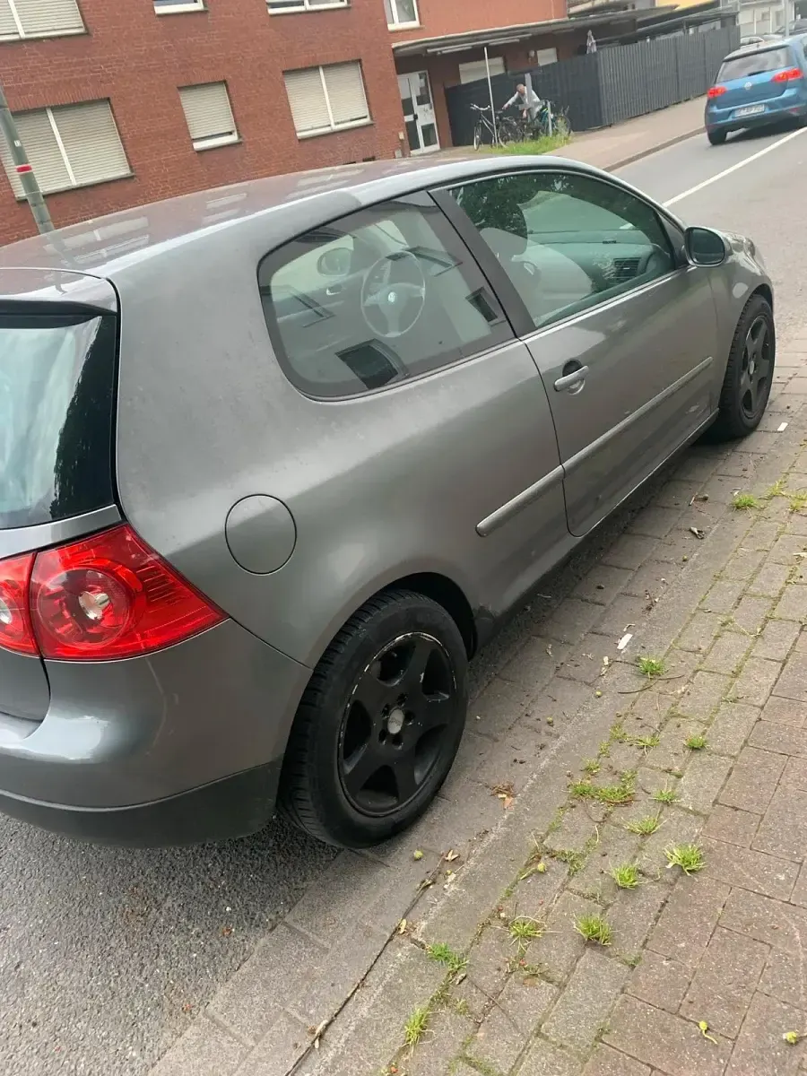 Gebraucht VW Golf 105 PS (77 kW) 2006 Grau Coupé