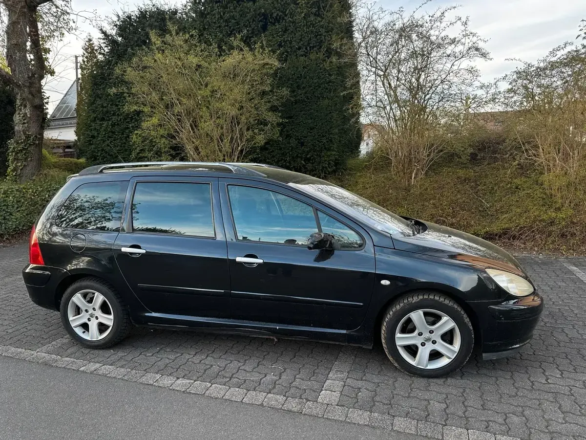 Gebraucht Peugeot 307 109 PS (80 kW) 2004 Schwarz Kombi