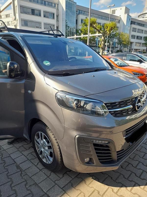 Gebraucht Opel Vivaro Elegance 130 PS (95 kW) 2022 Grau Van / Kleinbus