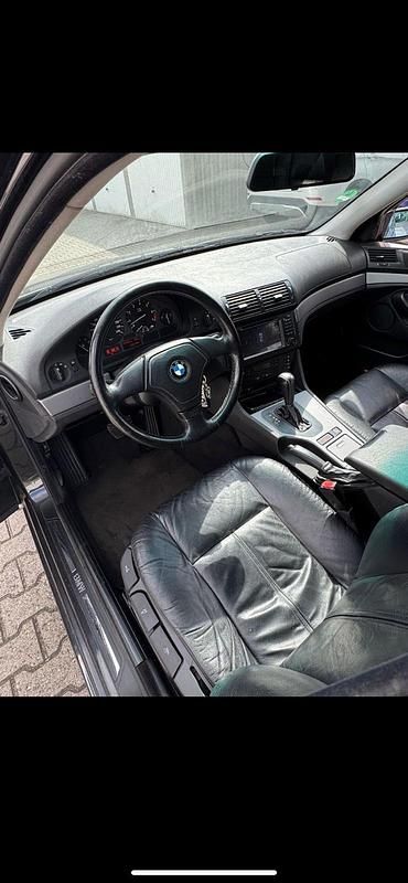 Schwarz Gebraucht 1997 BMW 523 Kombi | 1.700 € (Fairer Preis) - Bild 1/4