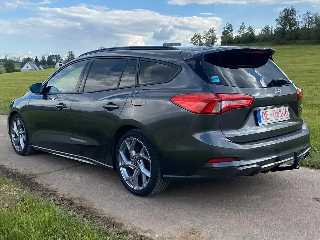 Gebraucht Ford Focus ST 190 PS (139 kW) 2020 Grau Limousine