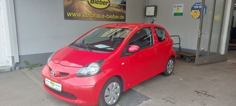 Rot Gebraucht 2006 Toyota Aygo Cool Kleinwagen | 990 € (Guter Preis) - Bild 1/4