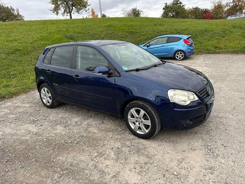 Blau Gebraucht 2009 VW Polo Limousine | 2.850 € (Fairer Preis) - Bild 1/4