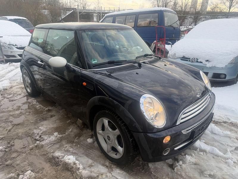 Usado Mini ONE 90 HP (66 kW) 2005 Preto Citadino
