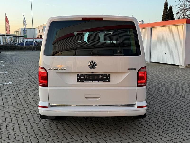 Gebraucht VW Caravelle Comfortline 150 PS (110 kW) 2018 Weiß Van / Kleinbus