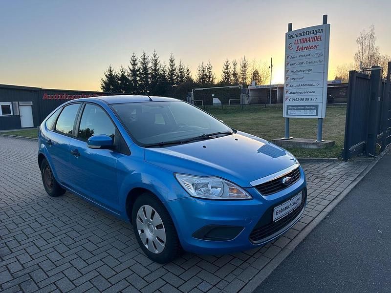 Gebraucht Ford Focus Ambiente 80 PS (58 kW) 2010 Blau Limousine