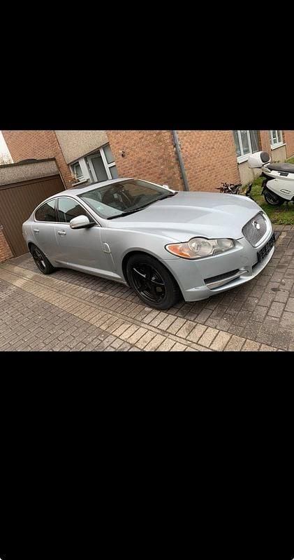 Silber Gebraucht 2009 Jaguar XF Limousine | 6.000 € (Guter Preis) - Bild 1/4