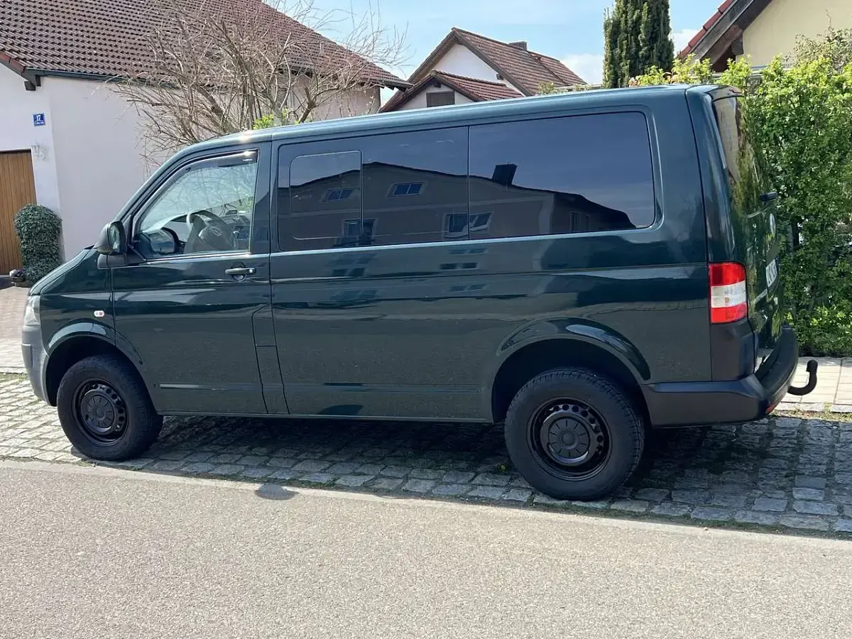 Gebraucht VW T5 140 PS (102 kW) 2012 Grün Van