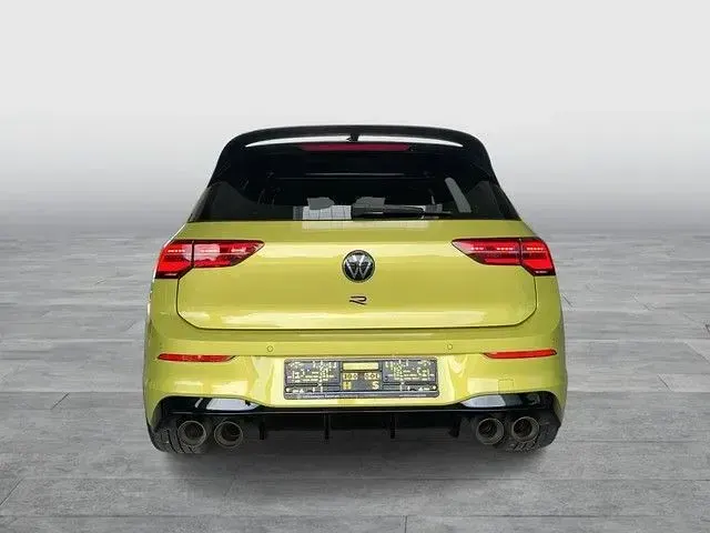 Gebraucht VW Golf VIII Edition 333 PS (244 kW) 2024 Limonengelb metallic (metallic) Limousine