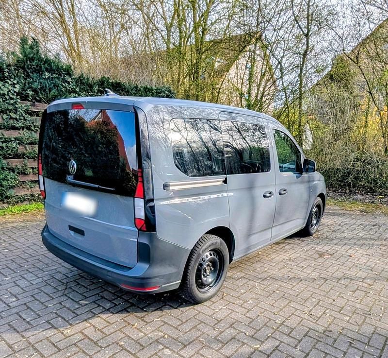 Gebraucht VW Caddy 102 PS (75 kW) 2022 Grau Van / Kleinbus