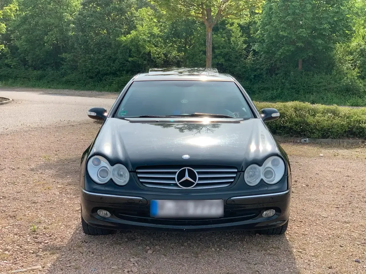 Gebraucht Mercedes CLK320 Elegance 218 PS (160 kW) 2003 Schwarz Coupé