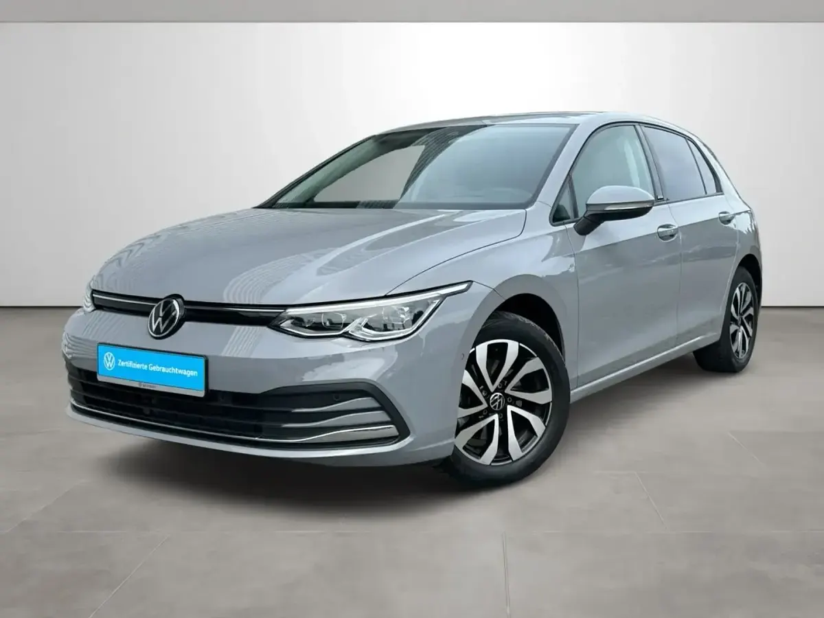 Gebraucht VW Golf VIII Active 150 PS (110 kW) 2023 Grau Limousine