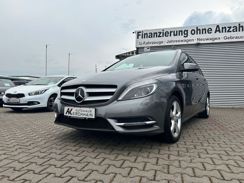 Gebraucht Mercedes B200 136 PS (100 kW) 2014 Grau Van / Kleinbus