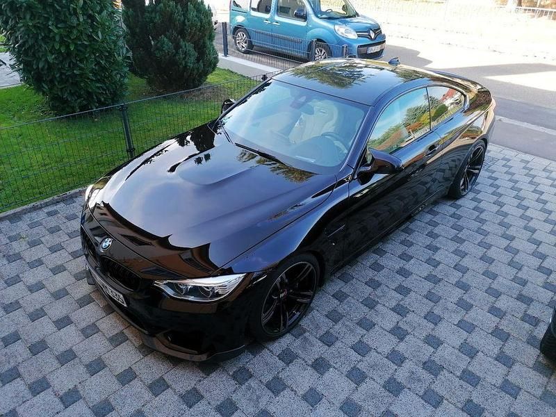 Braun Gebraucht 2015 BMW M4 Shadowline Coupé | 49.700 € (Fairer Preis) - Bild 1/4