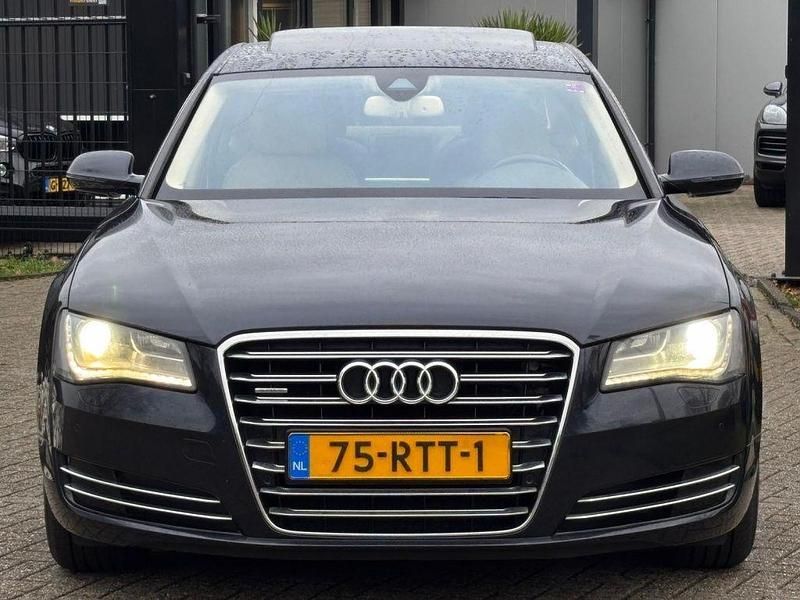 Second-hand Audi A8L 290 CP (213 kW) 2011 Albastru Berlinǎ